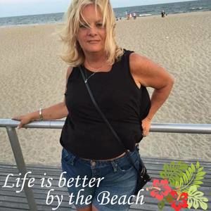 Meet your Posher, Andrea